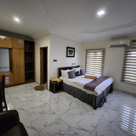 Nue-Crest Hotels & Suites Ενούγκου Εξωτερικό φωτογραφία