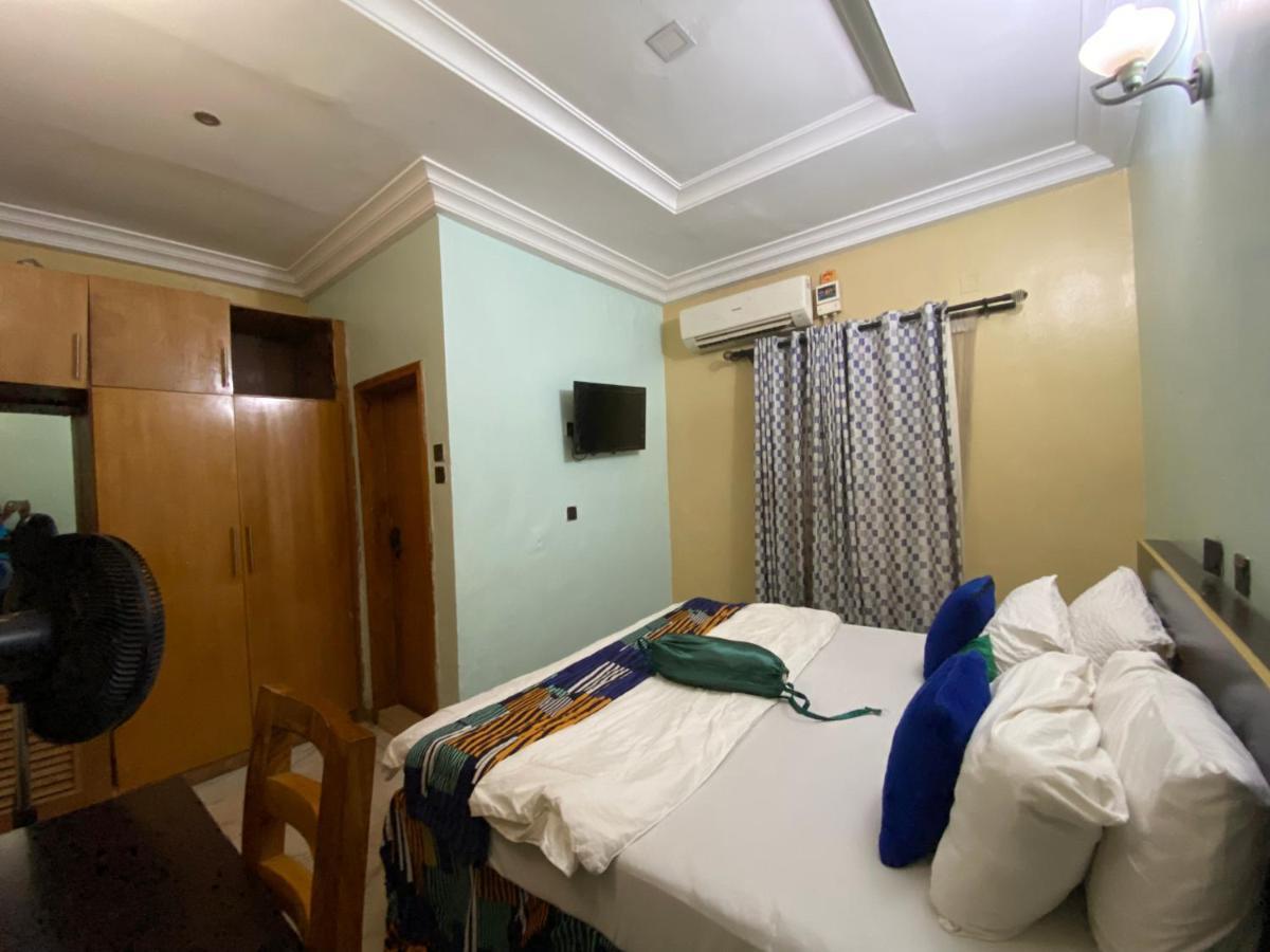 Nue-Crest Hotels & Suites Ενούγκου Εξωτερικό φωτογραφία