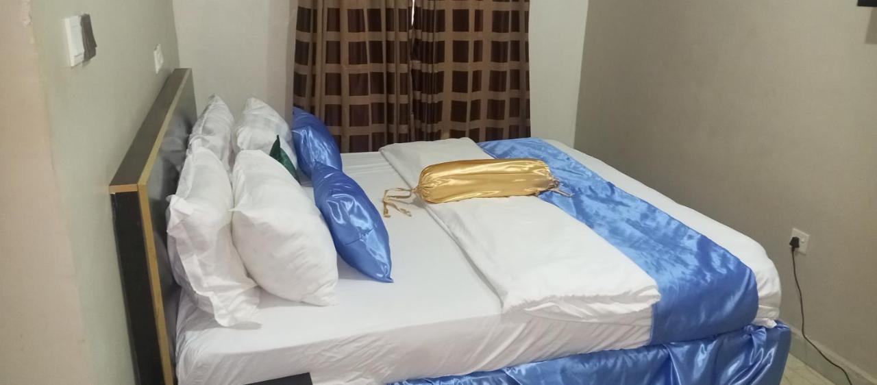 Nue-Crest Hotels & Suites Ενούγκου Εξωτερικό φωτογραφία