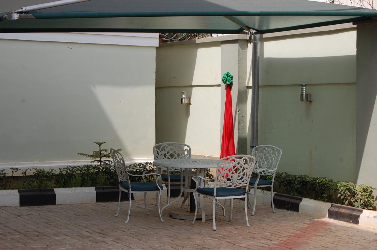 Nue-Crest Hotels & Suites Ενούγκου Εξωτερικό φωτογραφία